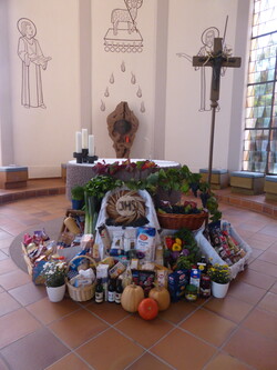 Erntedank-Altar in Flein Bild: Lutz Pahlke